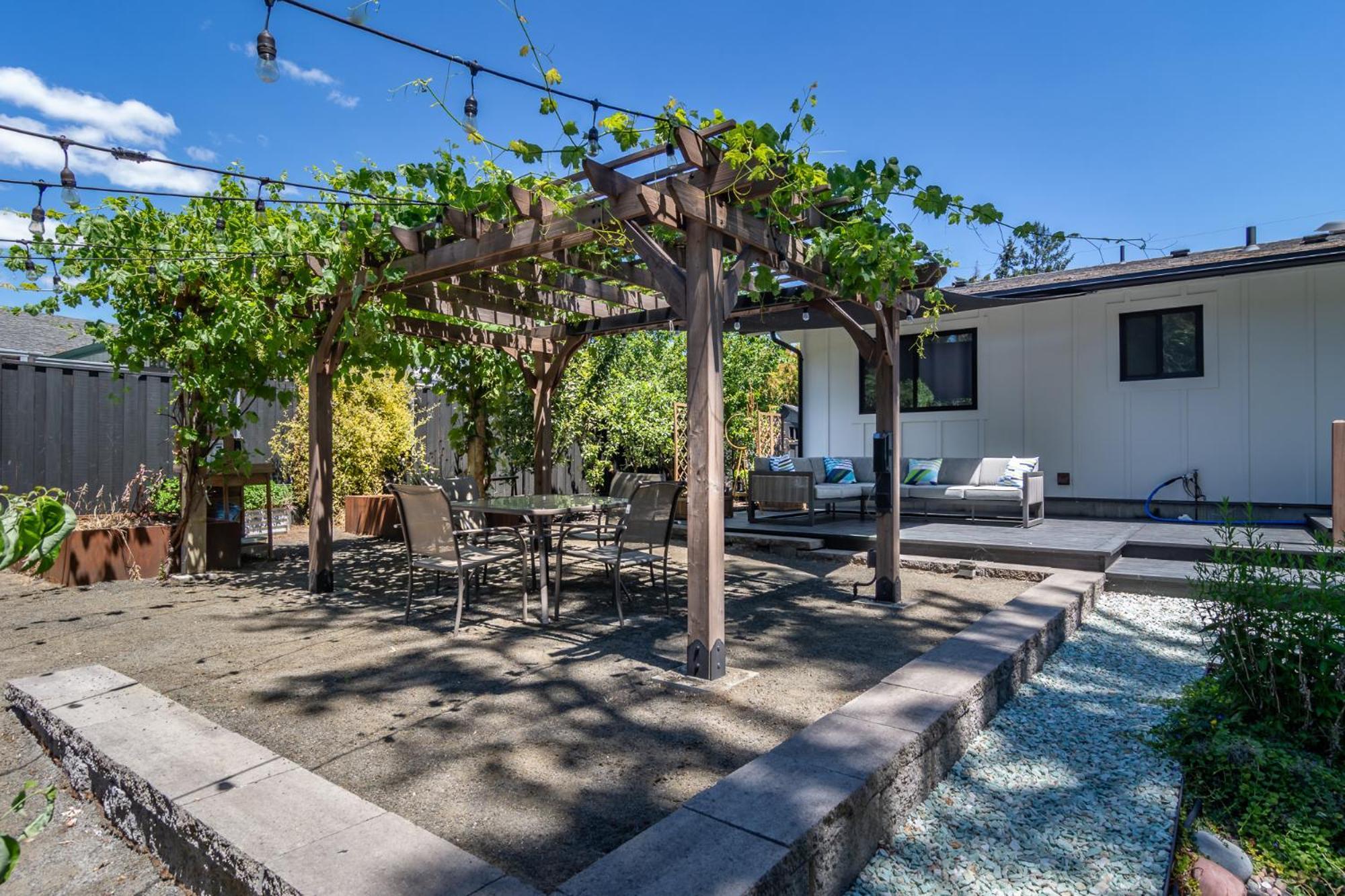 Chic Rv Retreat, Stunning Yard In Roseburg Hotel Buitenkant foto